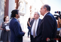 Condecoração da Unidade de Neurocríticos do Hospital de S. José